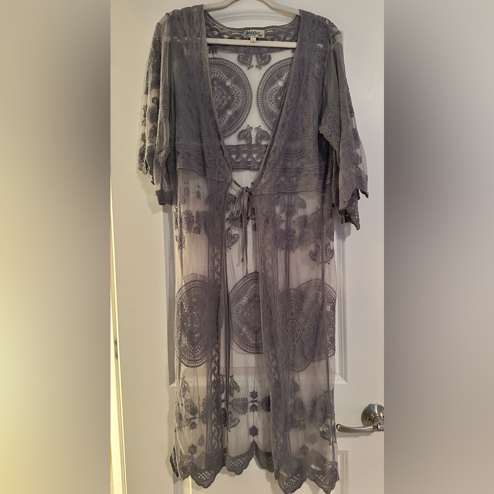 Rebellion Pre-loved Elegant Gray Lace kimono/duster